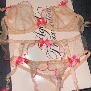 Agent provocateur Lorna set blush